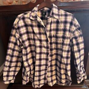 H & M Men’s Size L Purple & Black Plaid Button Down Ribbed Shirt